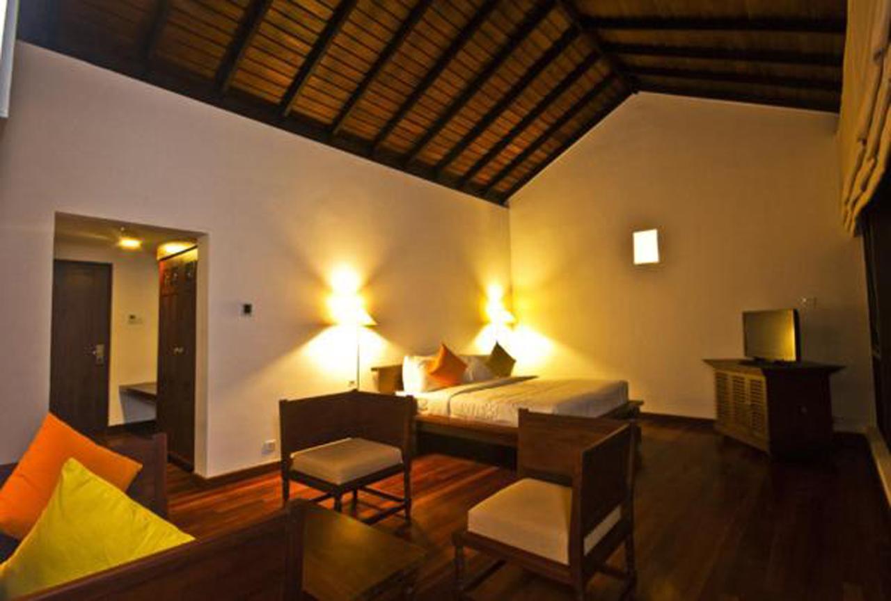 Grand Beach Wadduwa Exterior foto